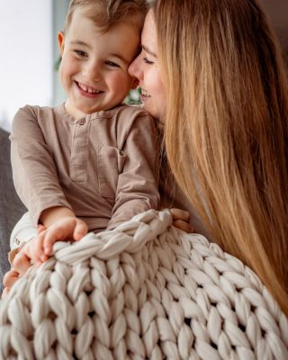 Jak působí Restfully uklidňující deka na dospělé a děti?⁠ ⁠ Pomáhá uvolnit napětí, působí na nervové receptory, snižuje...