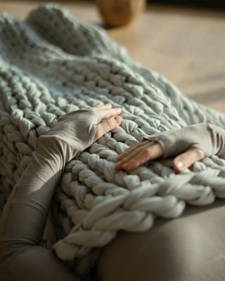 Ať už vás čeká rušný víkend nebo nemáte žádné plány, nezapomeňte si naplánovat chvíli klidu. 🧘🏻‍♀️🤍⁠ ⁠ #livingrestfully...